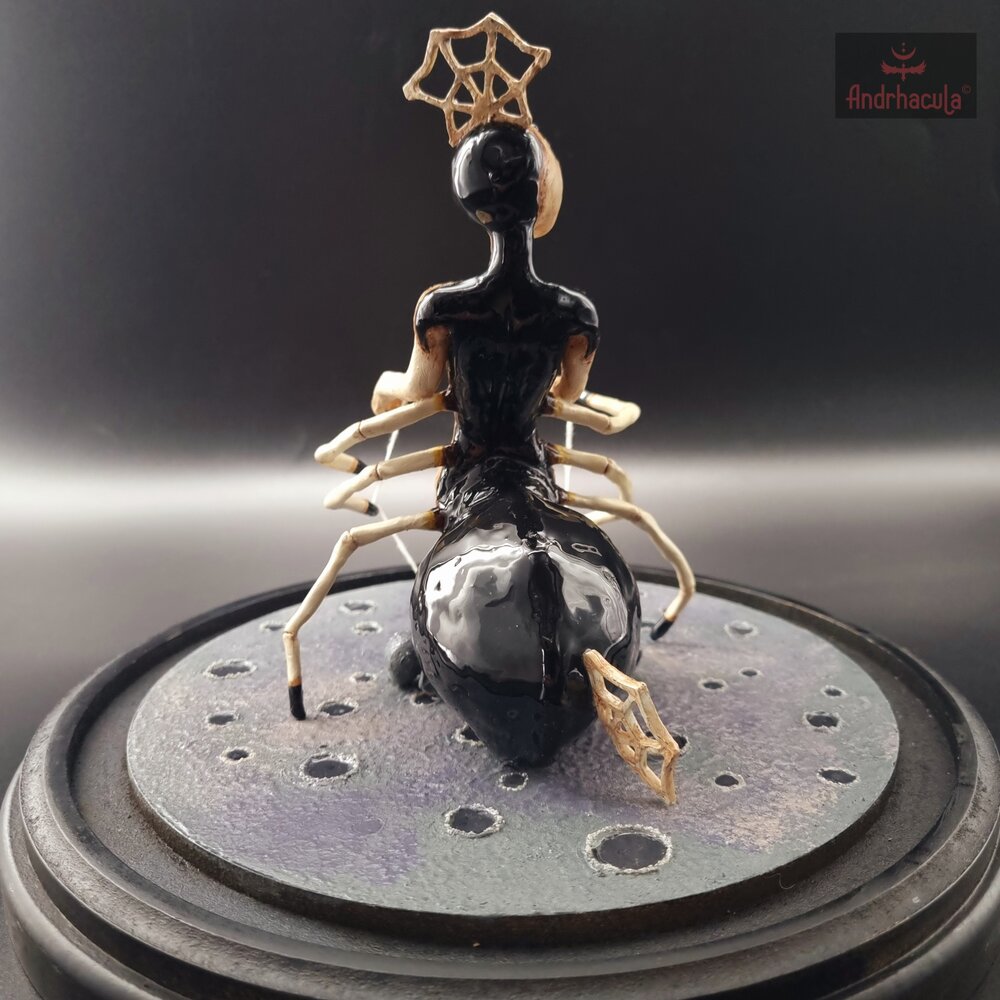 Lunarachne