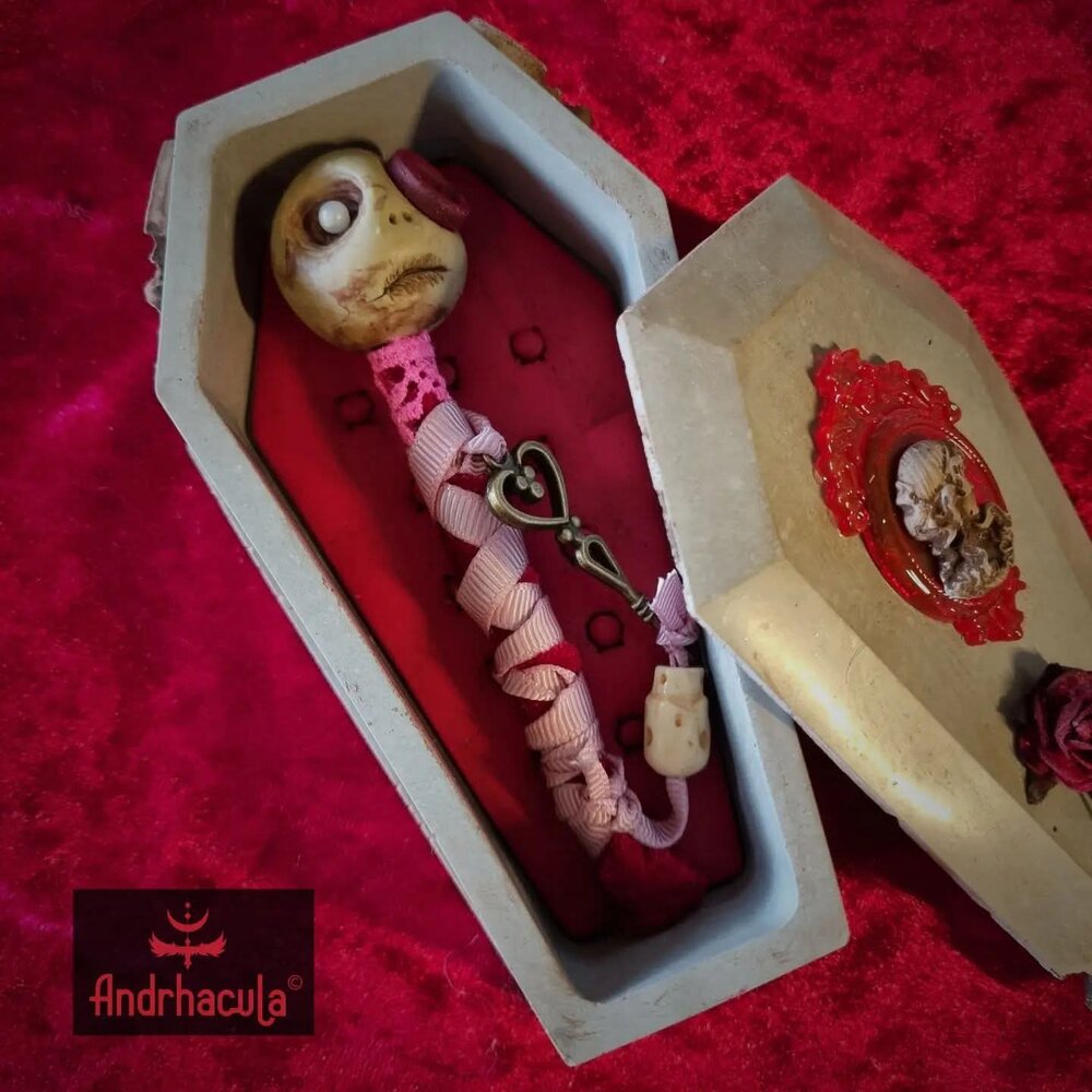 Coffin Surprise